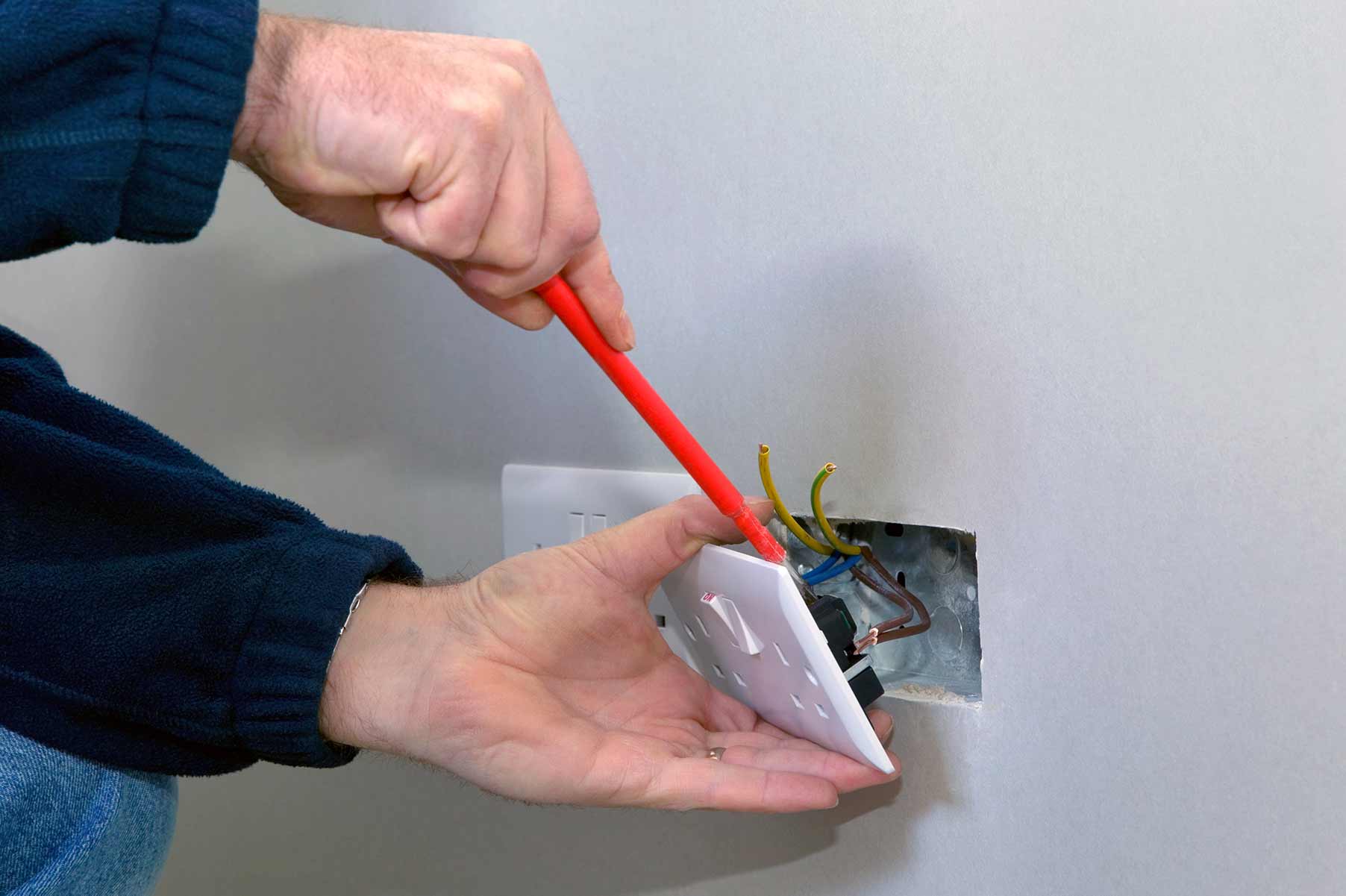 Our electricians can install plug sockets for domestic and commercial proeprties in Wealdstone and the local area. 